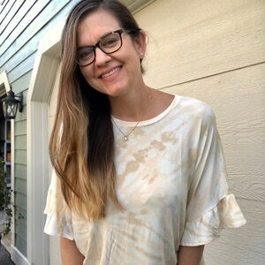 LuLaRoe Cream Tie-Dye Short Sleeve Top